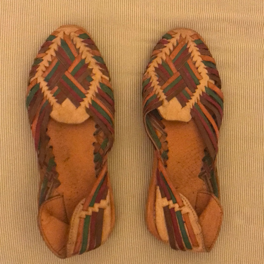 Urban outfitters woven sandals size 7